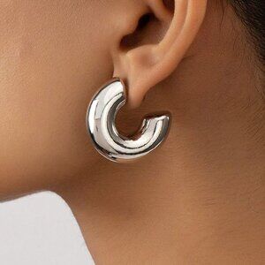 "LUZON" THICK "C-SHAPED" CHUCKY HOOP EARRINGS